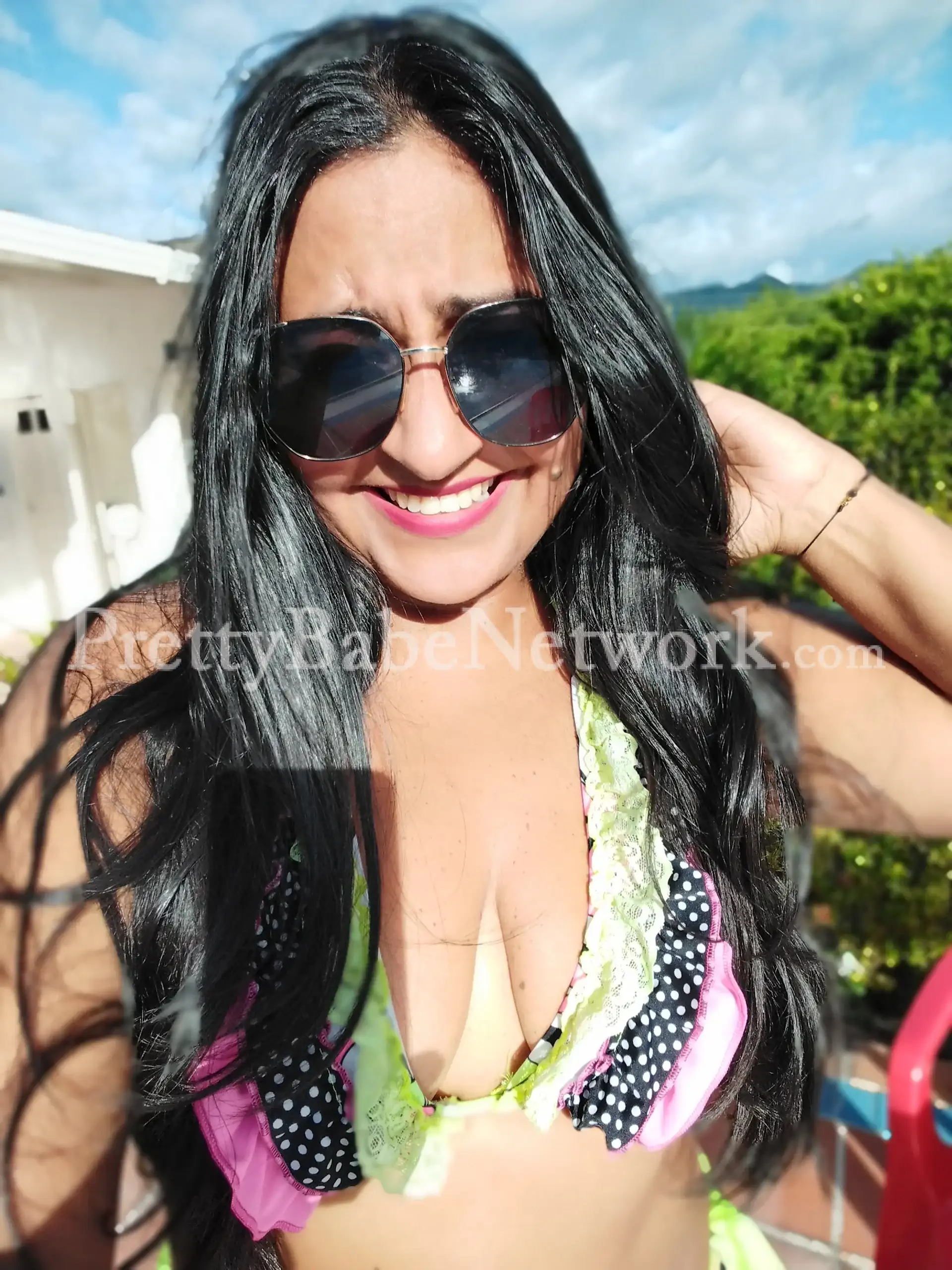 Sumitra—MILF Housewife Escort in Noida Sector 61 for Wild Hardcore Sex